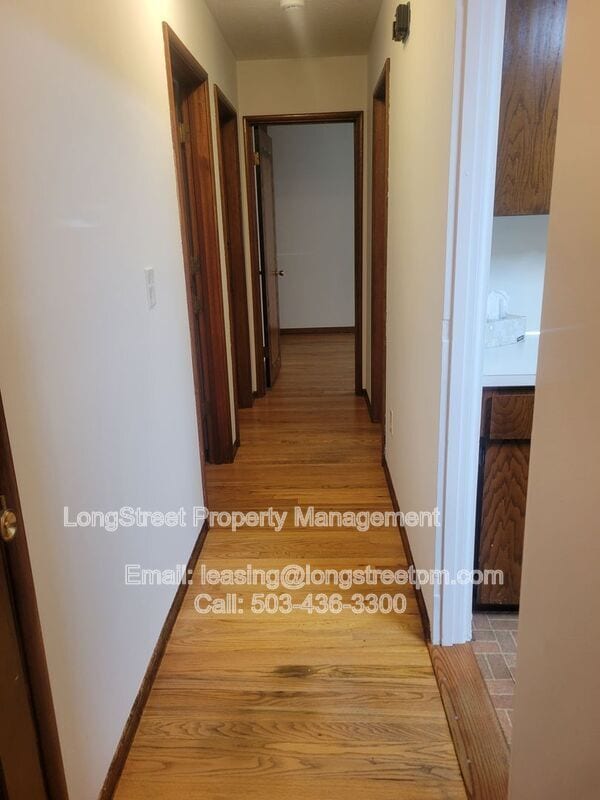Building Photo - 14625 NE Knott Ct