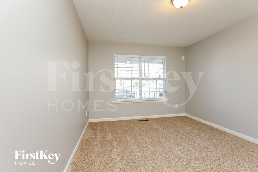 Building Photo - 1270 Chapmans Retreat Dr