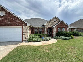 Building Photo - 1440 Agate Way