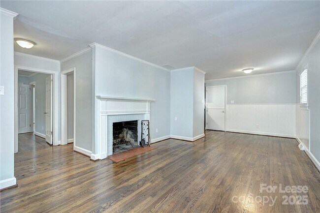 Building Photo - 308 Seneca Pl