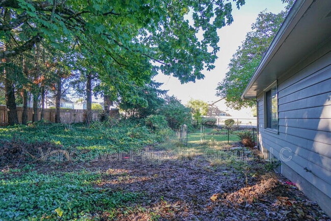 Building Photo - 8709 NE 63rd St