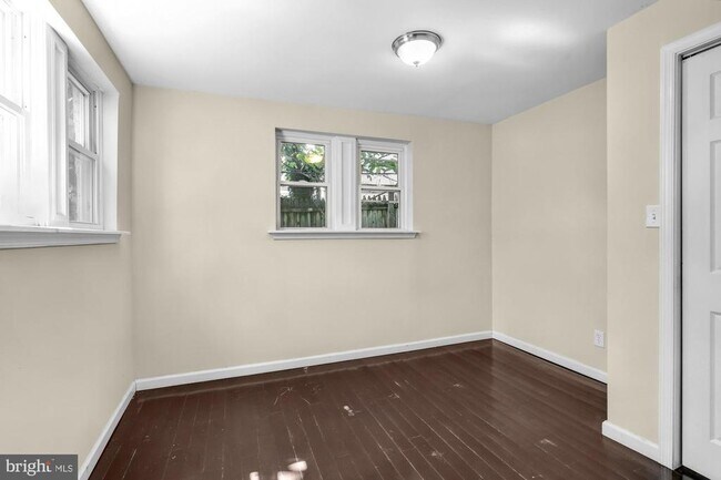 Building Photo - 1536 S 19th St