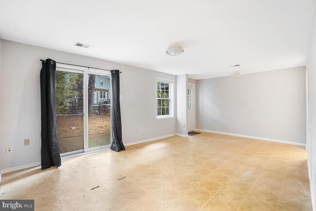 Building Photo - 13221 Black Walnut Ct