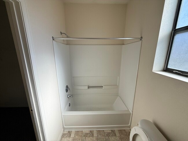 Building Photo - 1113 Meadowlark Way SE