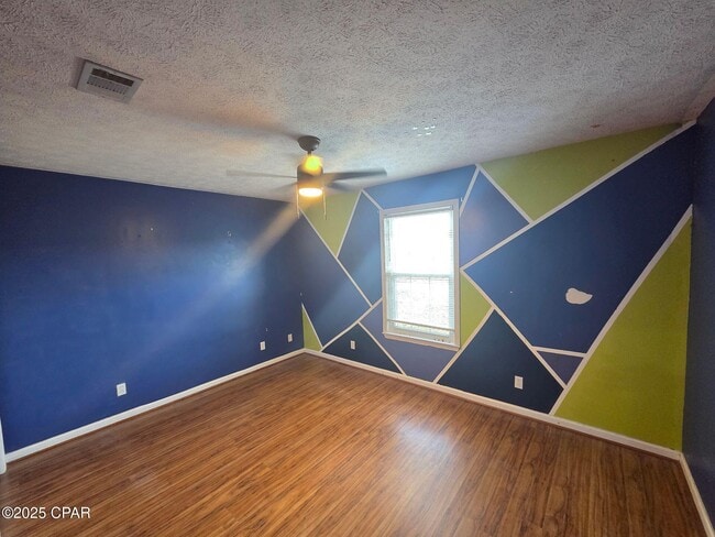 Building Photo - 5209 Hickory St