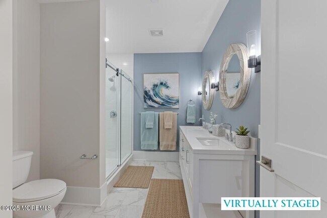 Building Photo - 215 2nd Ave