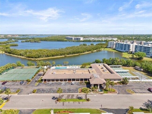 Building Photo - 10032 65th Ave N