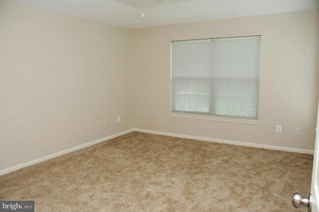 Building Photo - 5812 Wyndham Cir
