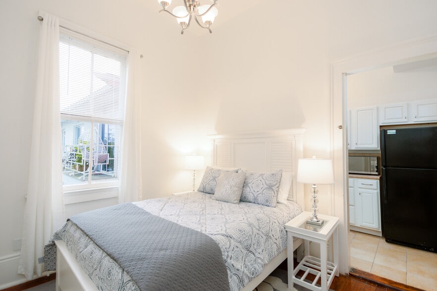 bedroom 2 - 4221 Prytania St