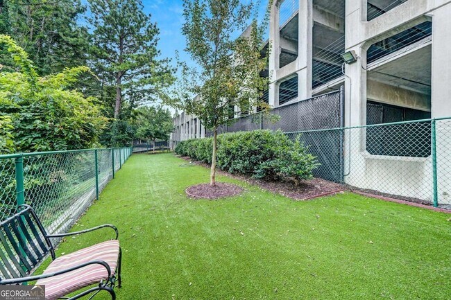 Building Photo - 3777 Peachtree Rd NE