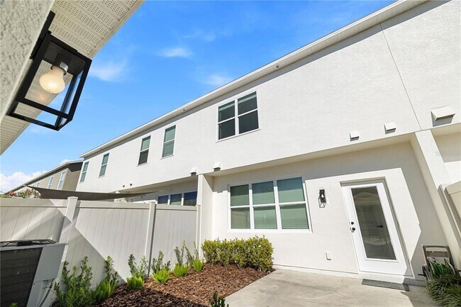 Building Photo - 7819 Hardenton St