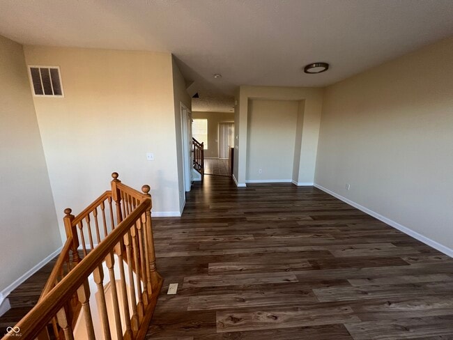 Building Photo - 3522 N Golden Gate Dr