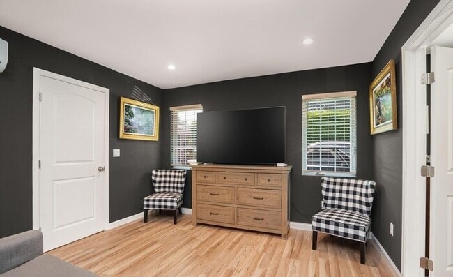 Building Photo - Single-Story 3BR Home with Permitted ADU, Private Yard & Cul-De-Sac Location – Van Nuys