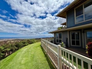 Building Photo - Makakilo: 3 Bdrm 2.5 Bath Townhouse w/ 2 C...