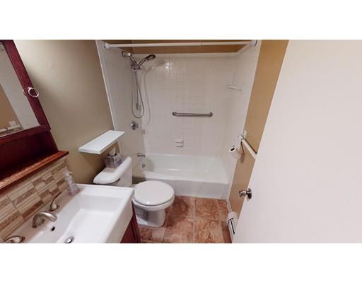 Building Photo - 13 Strawberry Bank Rd