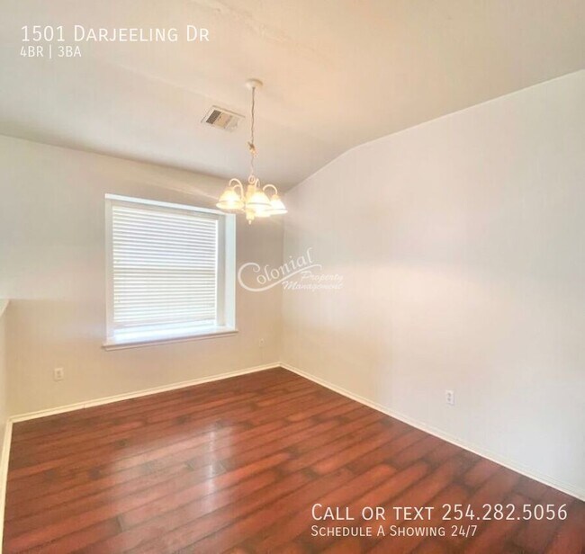 Building Photo - 1501 Darjeeling Dr