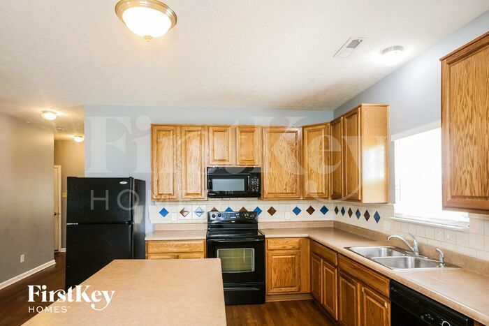 Building Photo - 17164 Tilbury Way