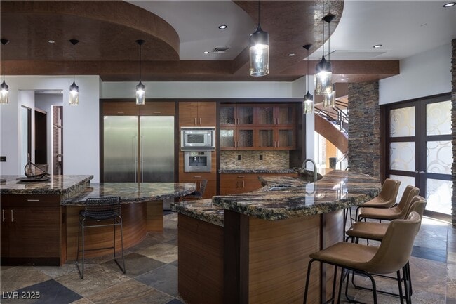 Building Photo - 17 Soaring Bird Ct