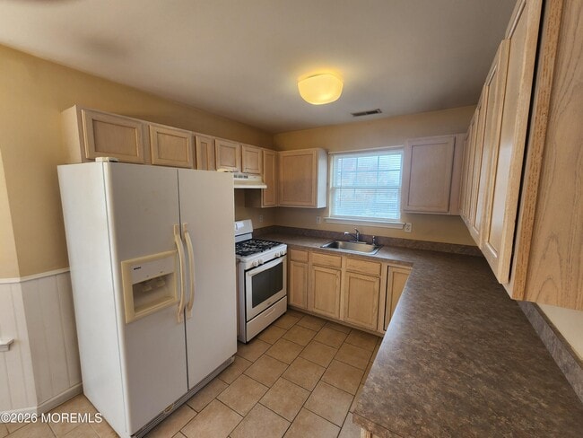 Building Photo - 129 Lighthouse Dr