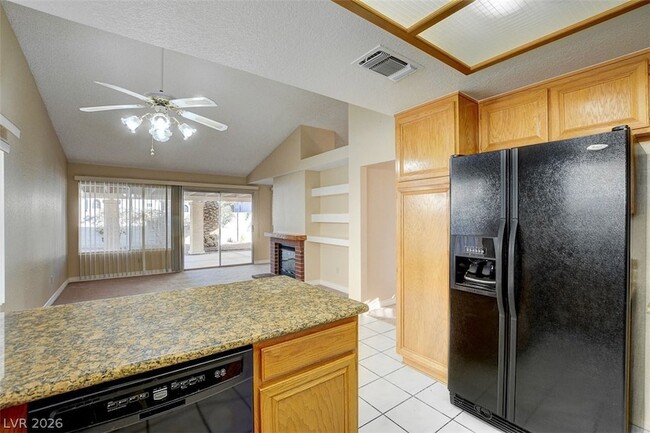 Building Photo - 2302 Fairbourne Way