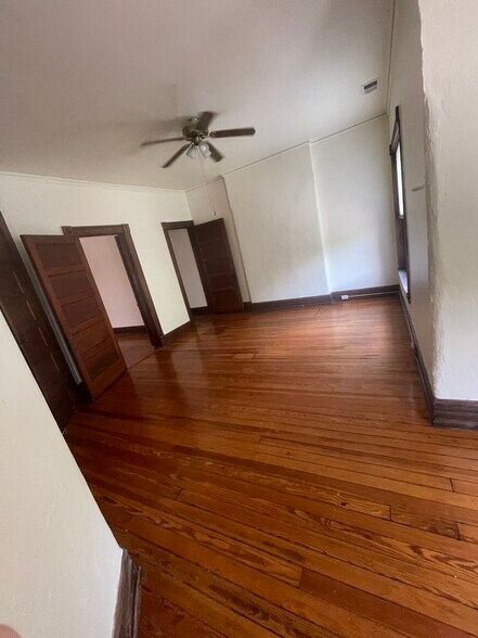 Building Photo - 705 Rubel Ave