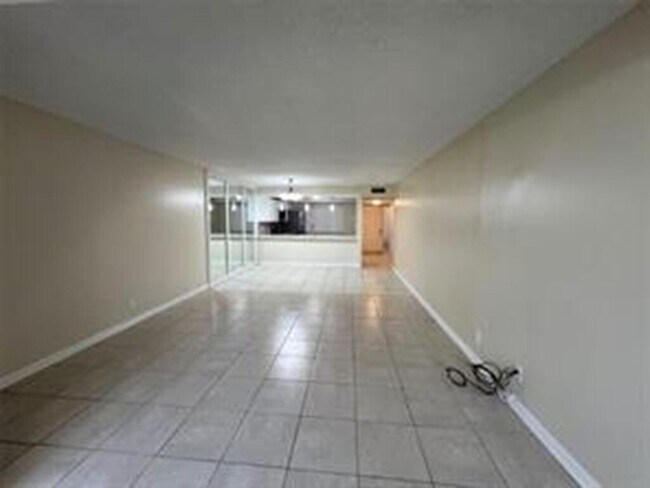 Building Photo - 8040 Hampton Blvd