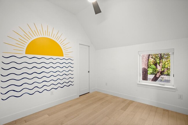 Building Photo - 4608 Santa Anna St