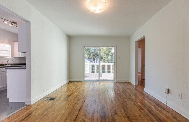Building Photo - 2946 Pannell St