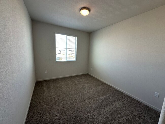 Building Photo - Gorgeous Brand New 3 Bedroom 2.5 Bath Home