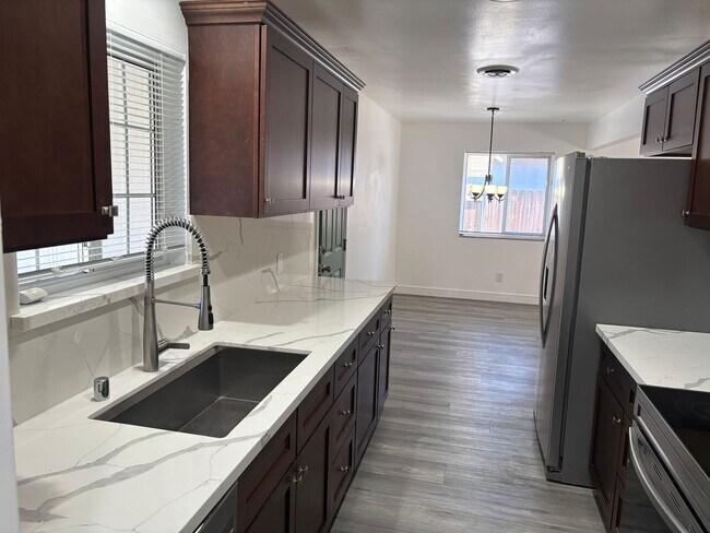 Building Photo - 6920 Maita Cir