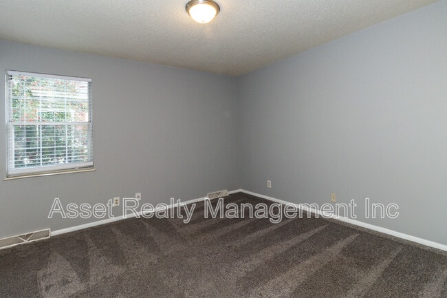 Building Photo - 9157 Cedarpark Ln NW
