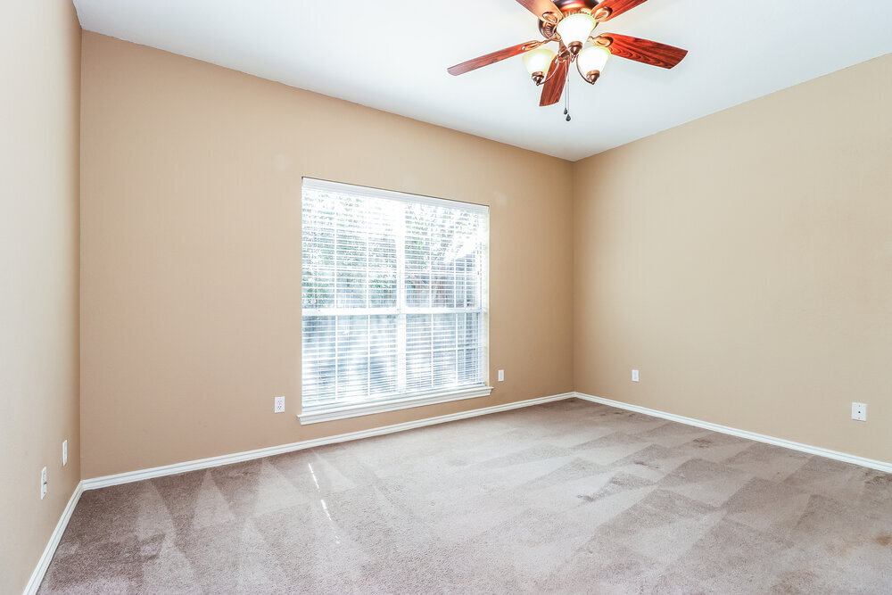 Building Photo - 941 Azalia Dr