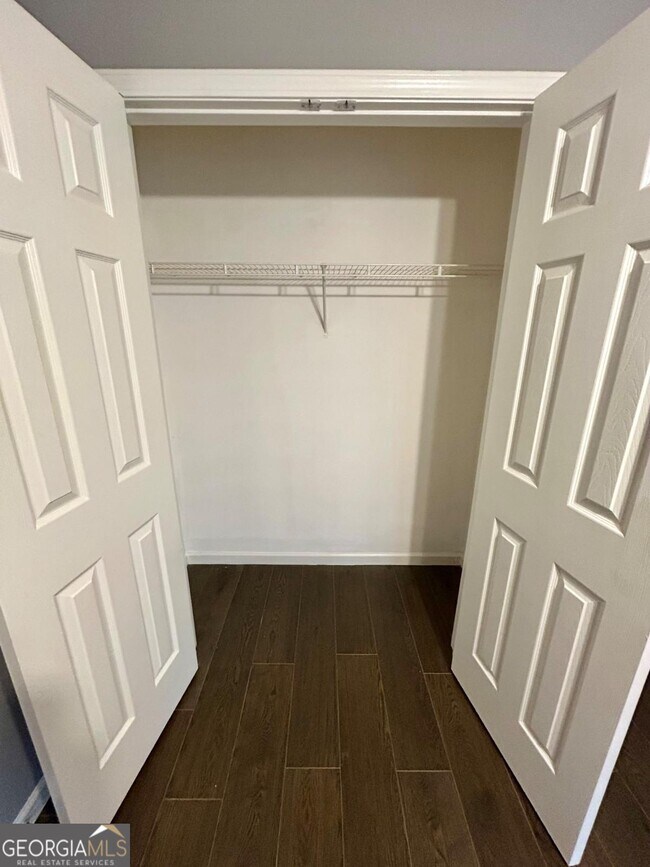 Building Photo - 4201 High Park Ln