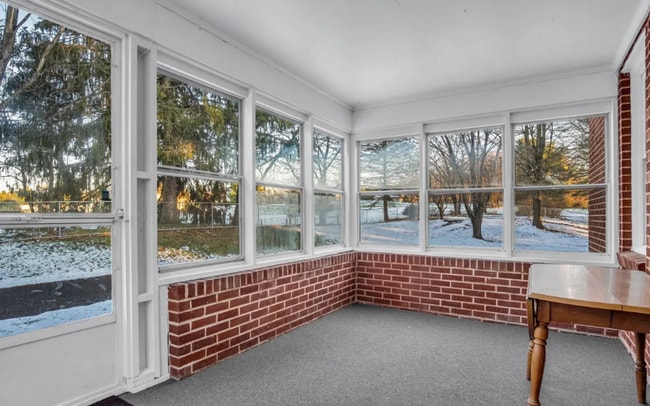 Building Photo - 4 Bedroom homestead on 6.68 acres