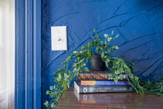 Building Photo - 820 Florida Ave