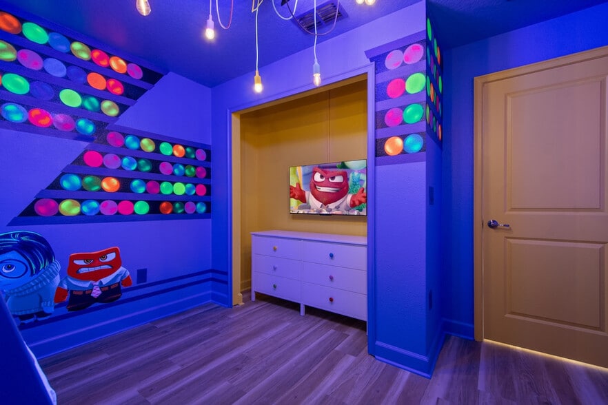 Building Photo - 2967 Fable St