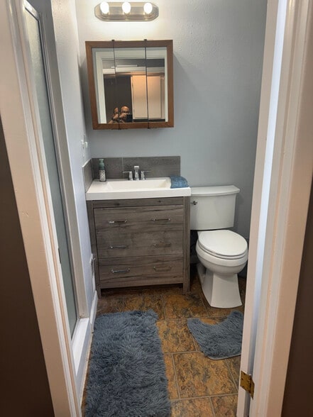 Building Photo - 14422 NE Shaver St