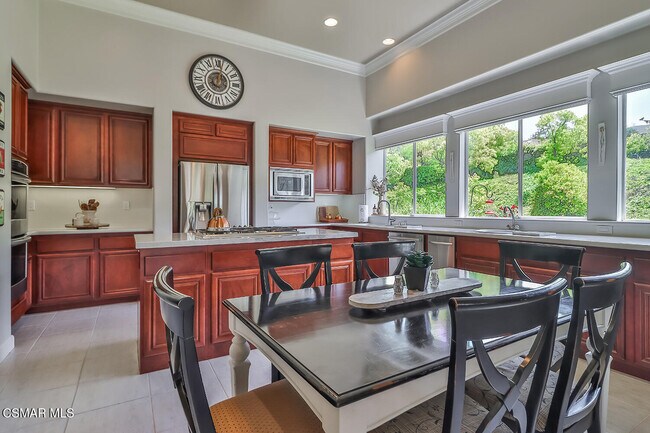 Building Photo - 1808 Crystal View Cir