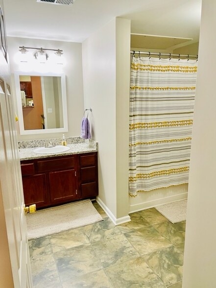 Bathroom with garden tub - 2700 Pine Tree Rd NE