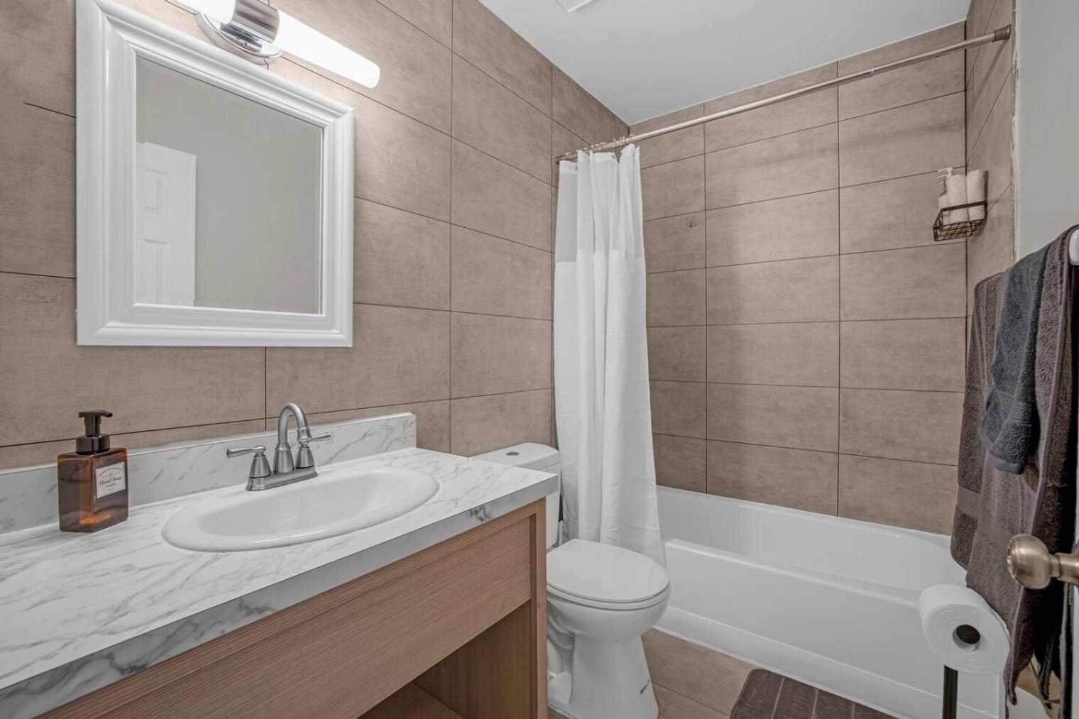 Building Photo - 13803 Heritage Club Dr