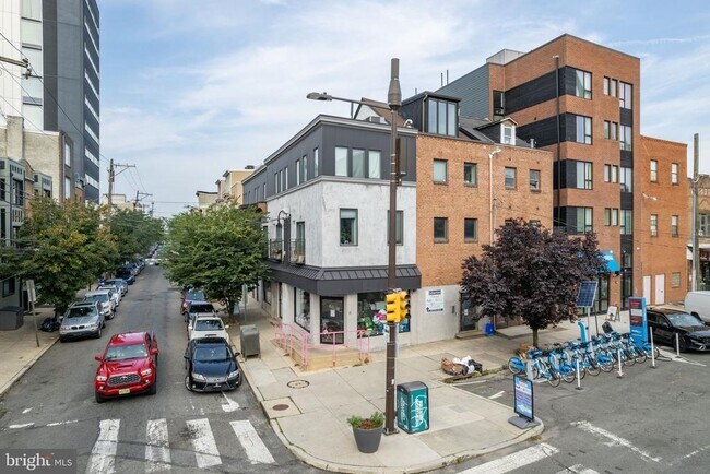 Building Photo - 800 N 2nd St