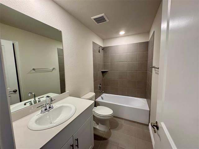 Building Photo - 2106 Dunbar Dr