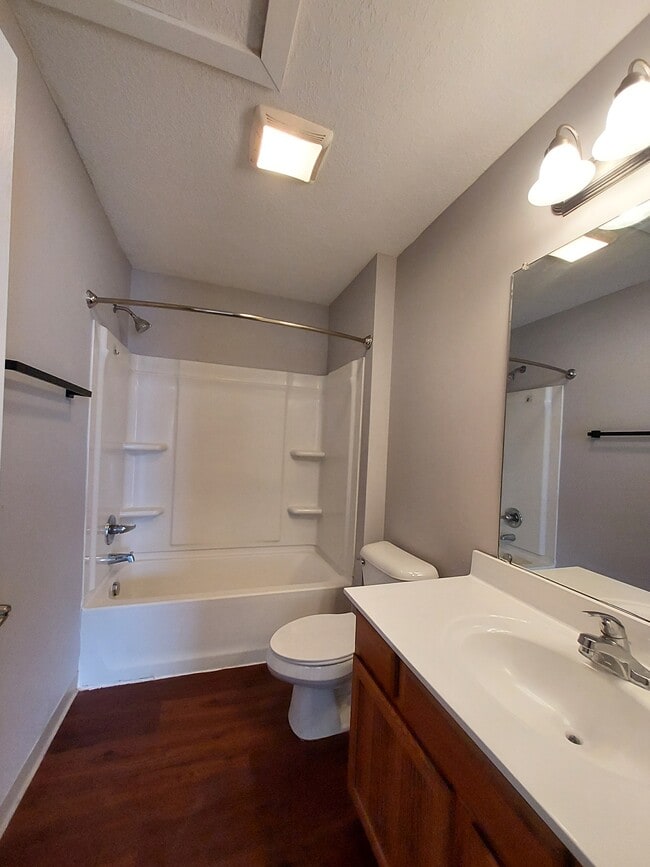 Building Photo - 179 S 6th St