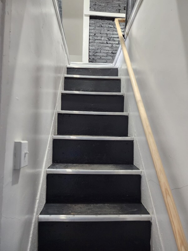 Building Photo - 16 3rd St