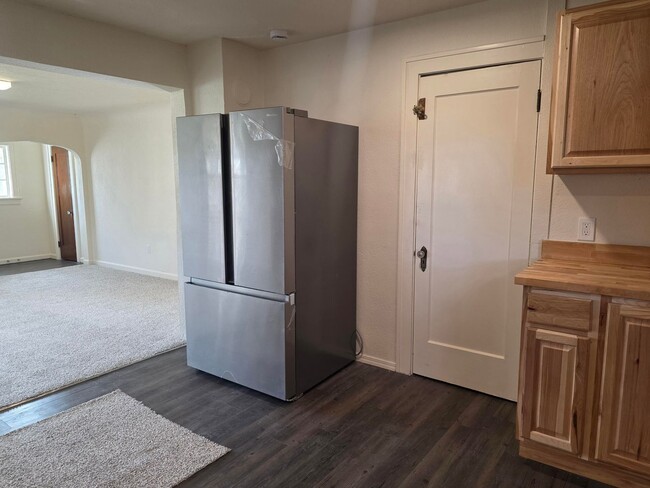 Building Photo - 2 bedroom home in West Bremerton