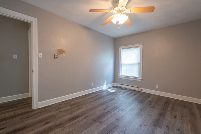 Building Photo - MOVE IN READY 4 Bedroom in Western Branch!