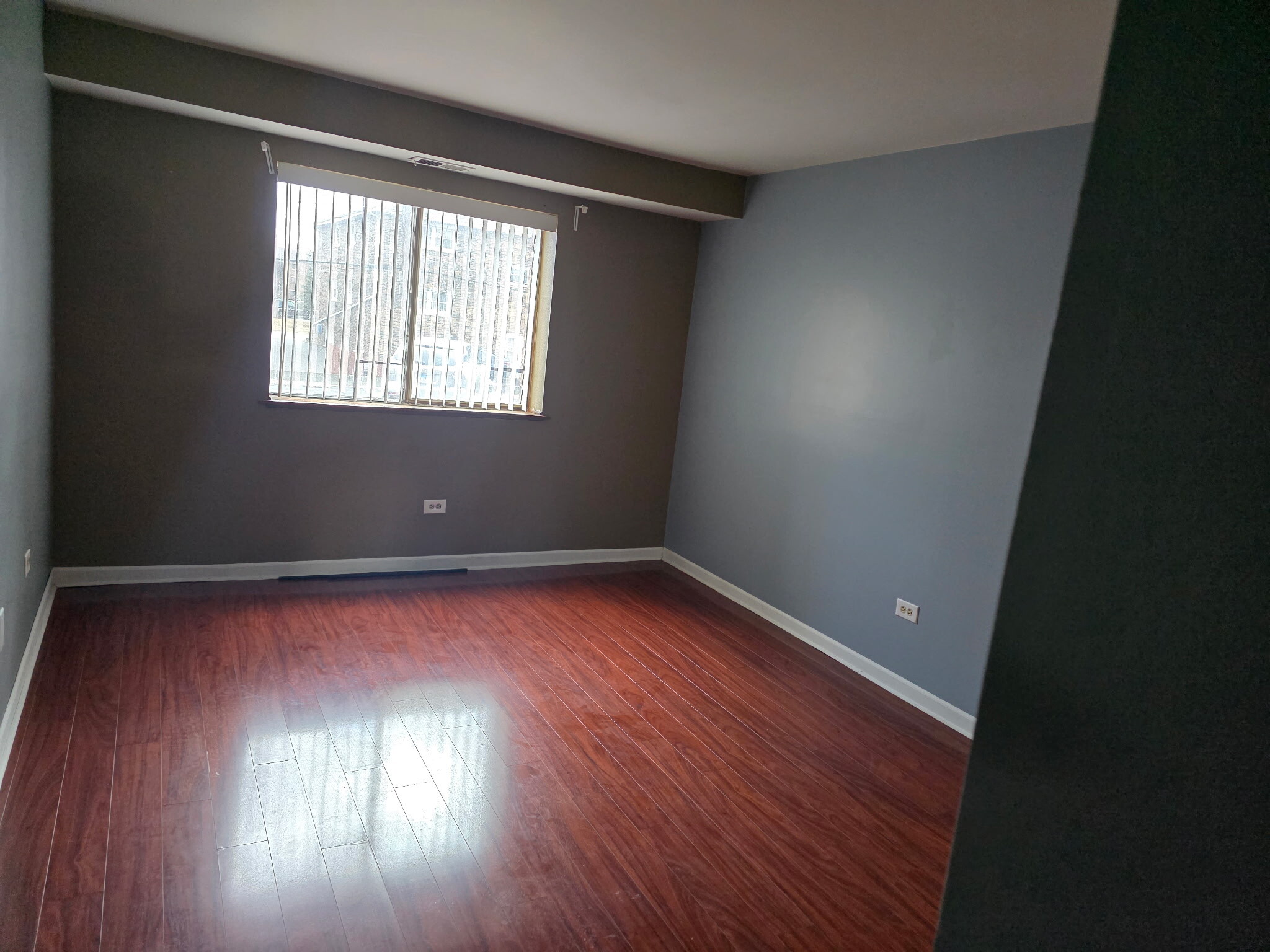 Secondary Bedroom - 8901 S Roberts Rd