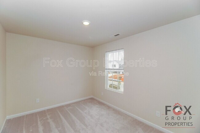Building Photo - 131 Arden Ct