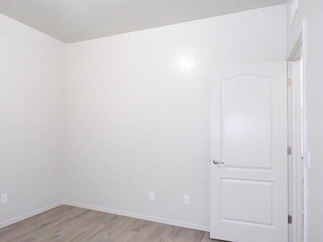 Building Photo - 6263 Saddlehorn Cir