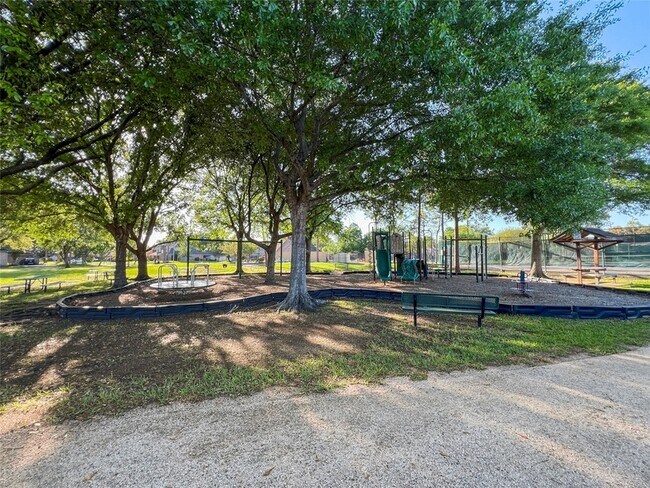 Building Photo - 2358 Binley Dr
